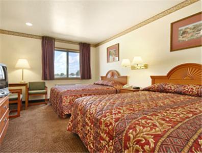 Super 8 By Wyndham Shipshewana Hotell Rom bilde