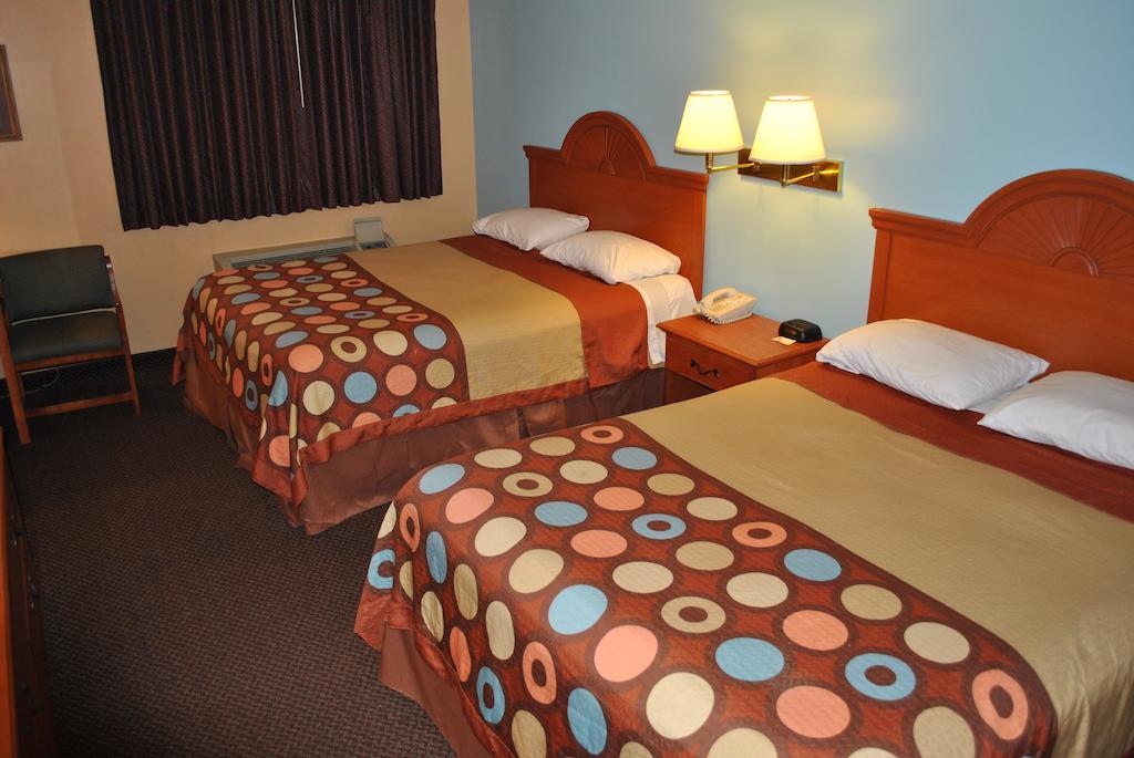 Super 8 By Wyndham Shipshewana Hotell Rom bilde